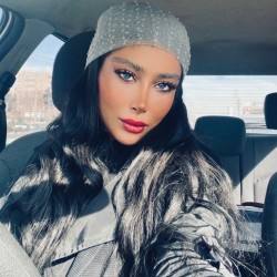  مژده آقاجانلو 